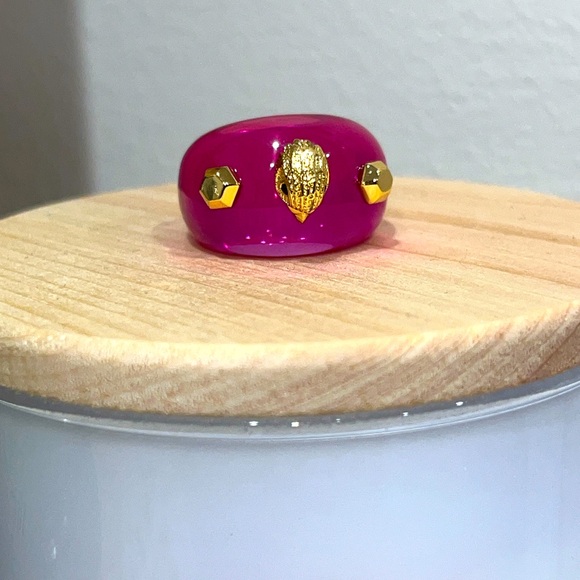 Kurt Geiger resin eagle ring - Picture 1 of 6